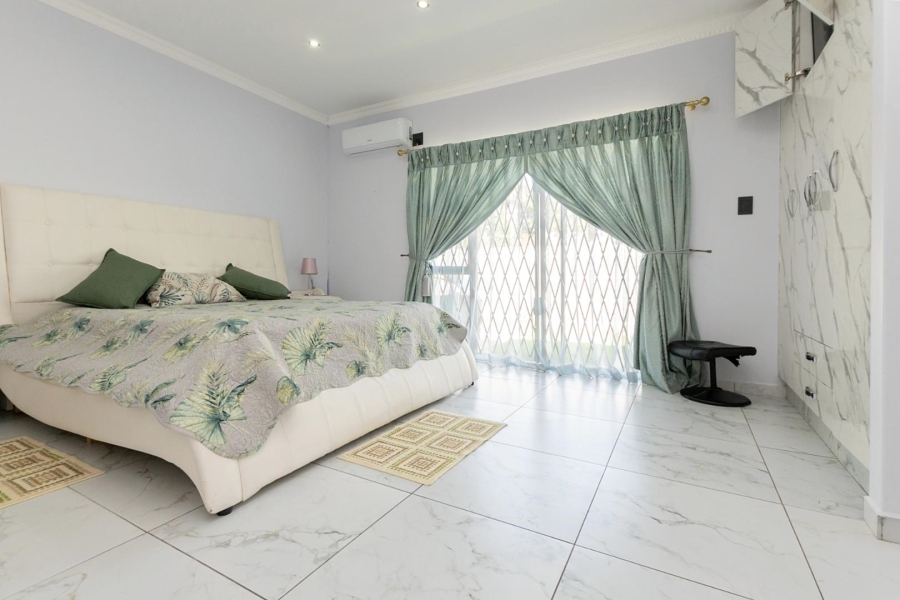4 Bedroom Property for Sale in Country Club Western Cape